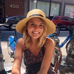 Meet your Posher, Kelly